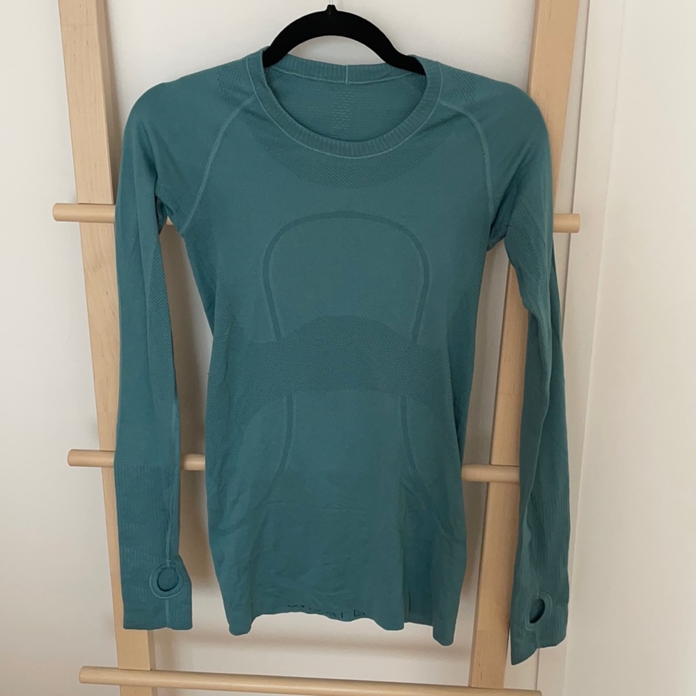 Lululemon Swiftly Tech long sleeve